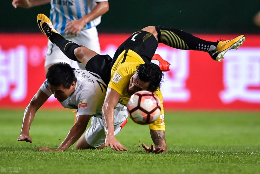 包含华盛顿奇才迎中超关键赛，赛后状态回暖，话题不断，临场指挥获称赞的词条