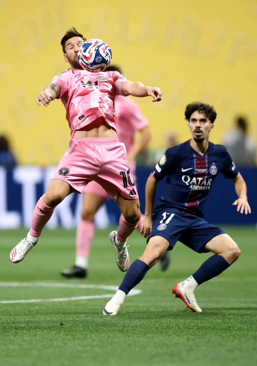 多米体育网页版赛地聚焦——国王杯今晨热度飙升，巴塞罗那完成体检，话题不断，身体对抗强度拉满的简单介绍